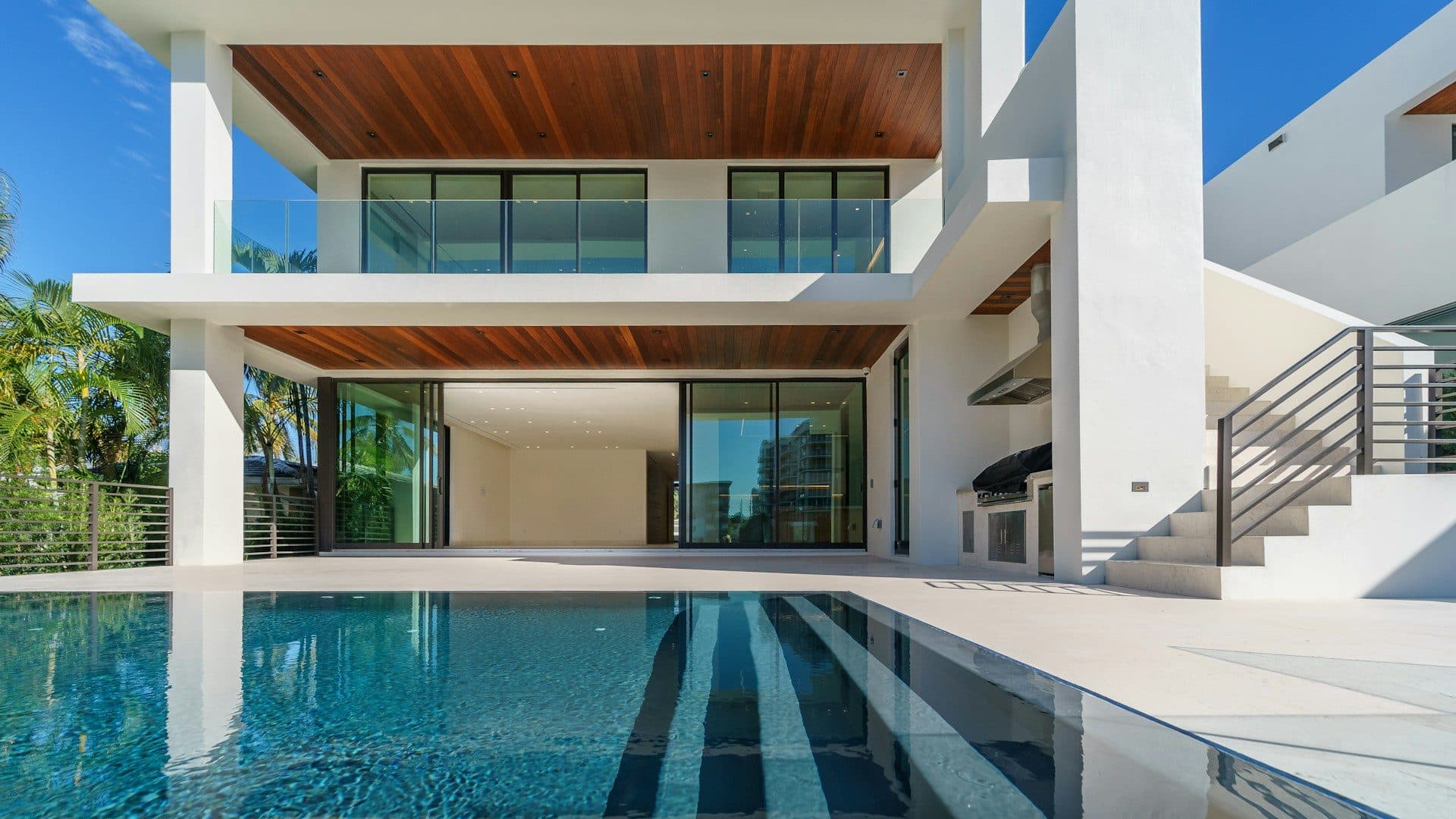 Villa contemporaine et sa piscine