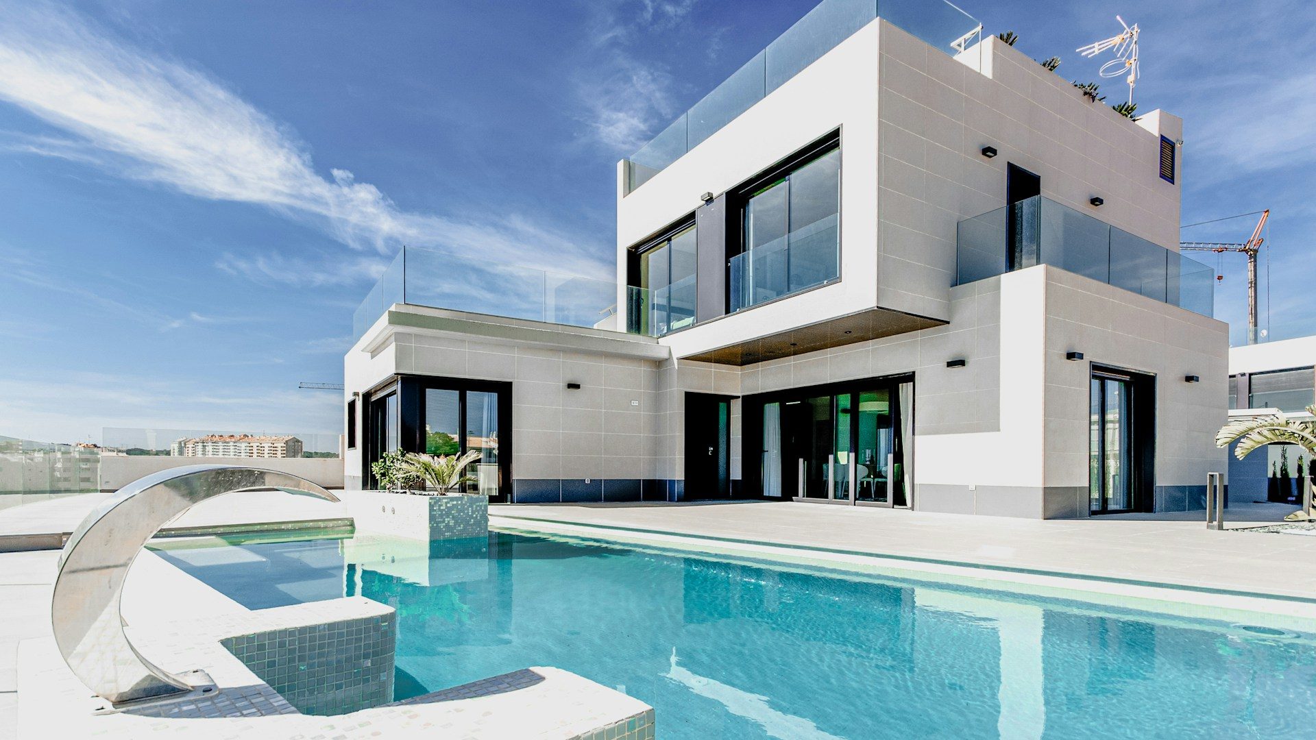 Villa contemporaine avec piscine